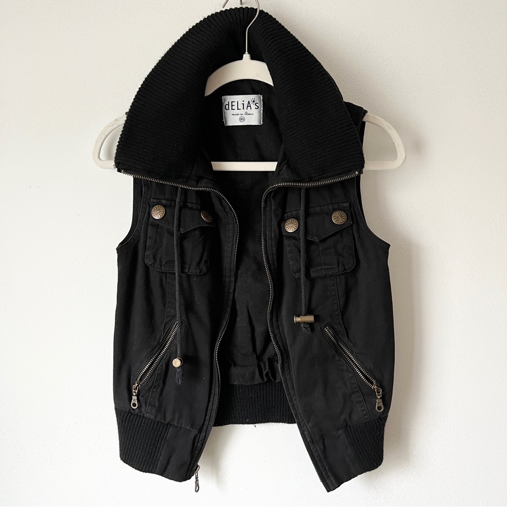 Delia’s black utility vest size XS